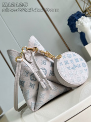 Louis Vuitton Bella        Size：22*14*19cm
