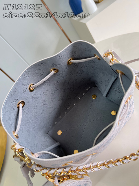 Louis Vuitton Bella        Size：22*14*19cm