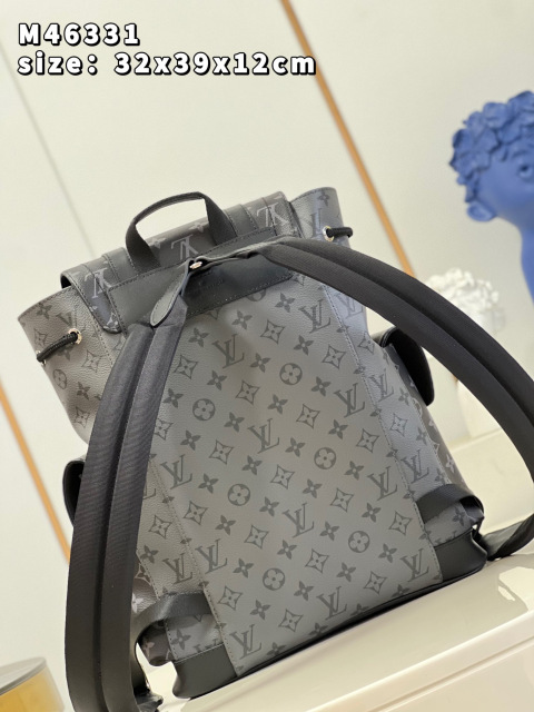 Louis Vuitton  Christopher Size：39*32*12cm