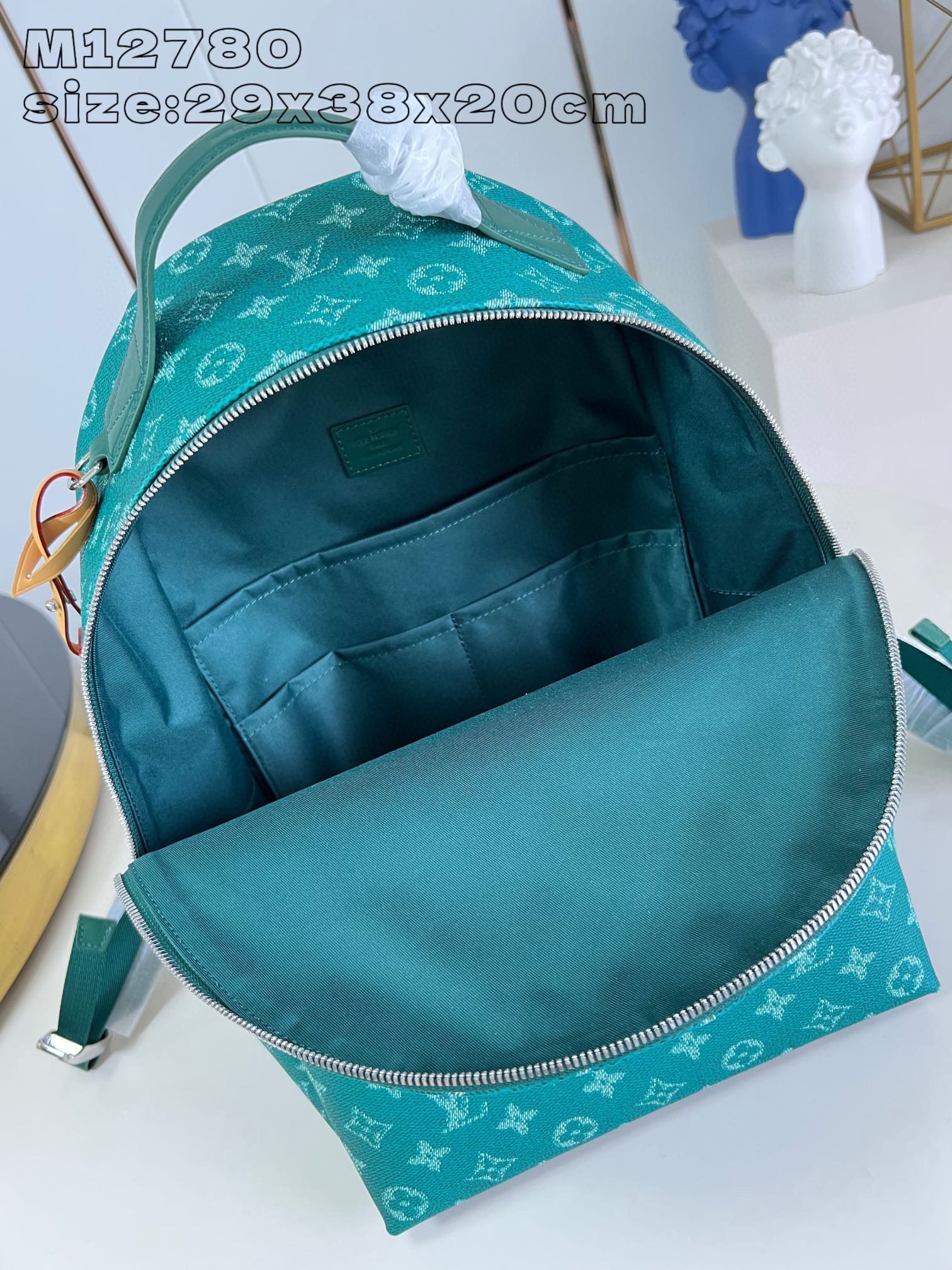 Louis Vuitton Discovery Größe: 38 x 29 x 20 cm