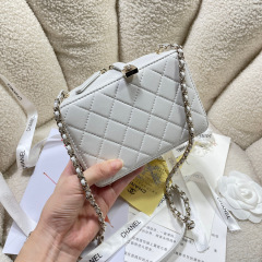 Chanel Kameratasche Größe: 16 x 11,5 x 6 cm