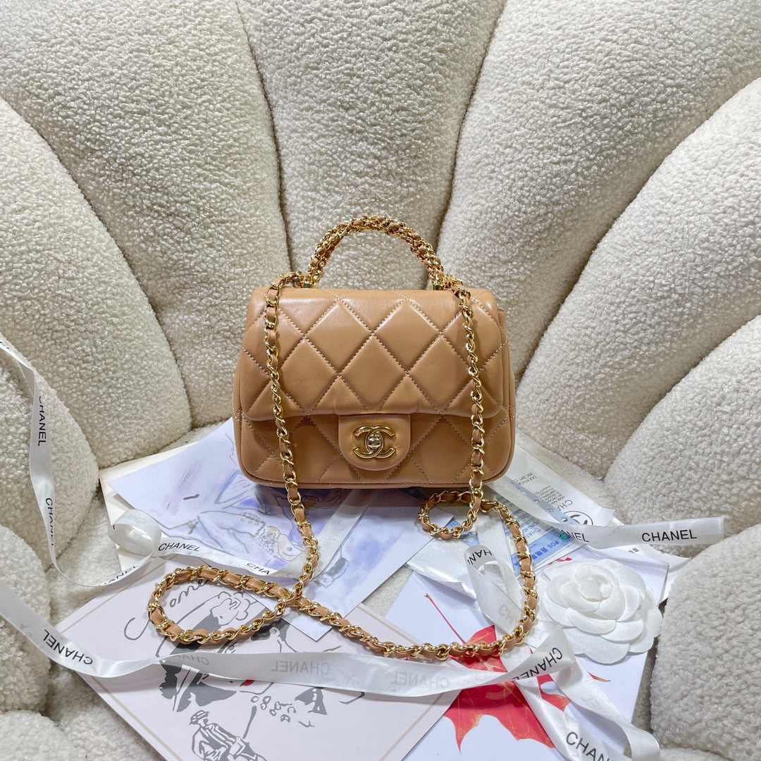 Chanel Twist knitting handle Size：19*14*8.5cm