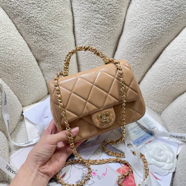 Chanel Twist knitting handle Size：19*14*8.5cm