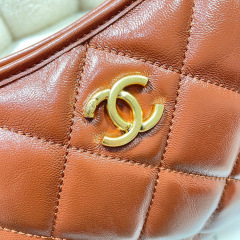 Chanel 24a hobo Dimensioni: 22,5*19,5*8,5 cm