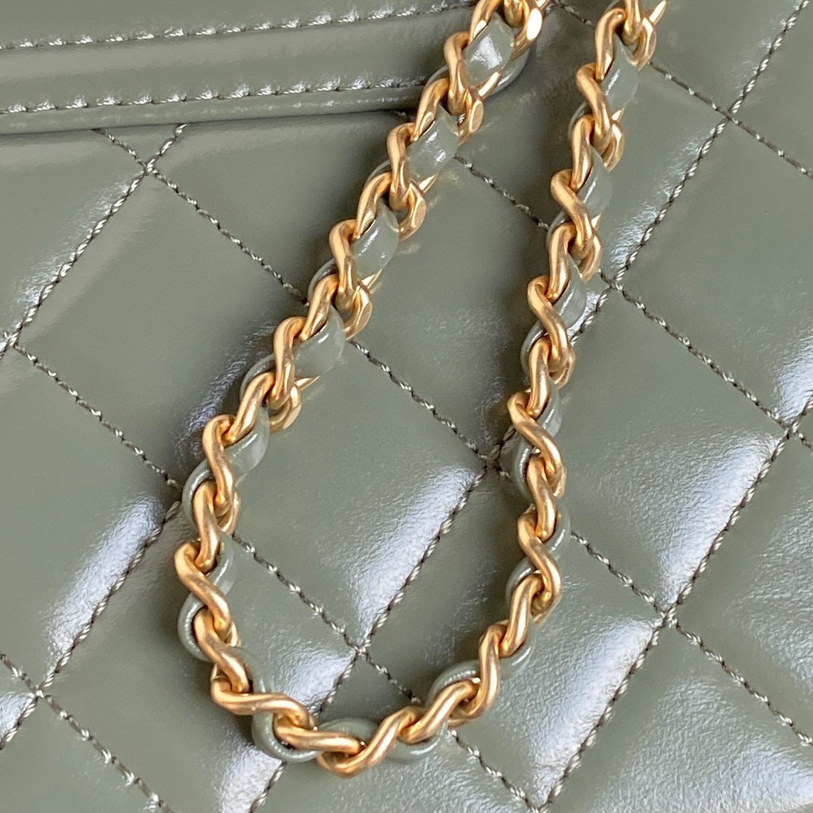 Dimensioni della maniglia Chanel Kelly: 19*13*7cm