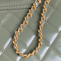 Dimensioni della maniglia Chanel Kelly: 19*13*7cm