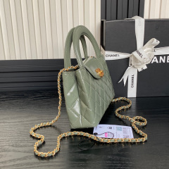 Dimensioni della maniglia Chanel Kelly: 19*13*7cm