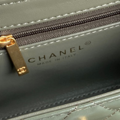 Dimensioni della maniglia Chanel Kelly: 19*13*7cm