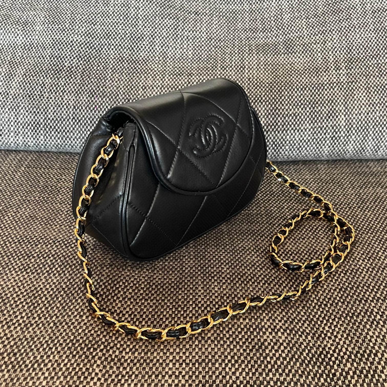 Dimensioni Chanel Yuanbaobao: 22 x 14 x 6,5 cm