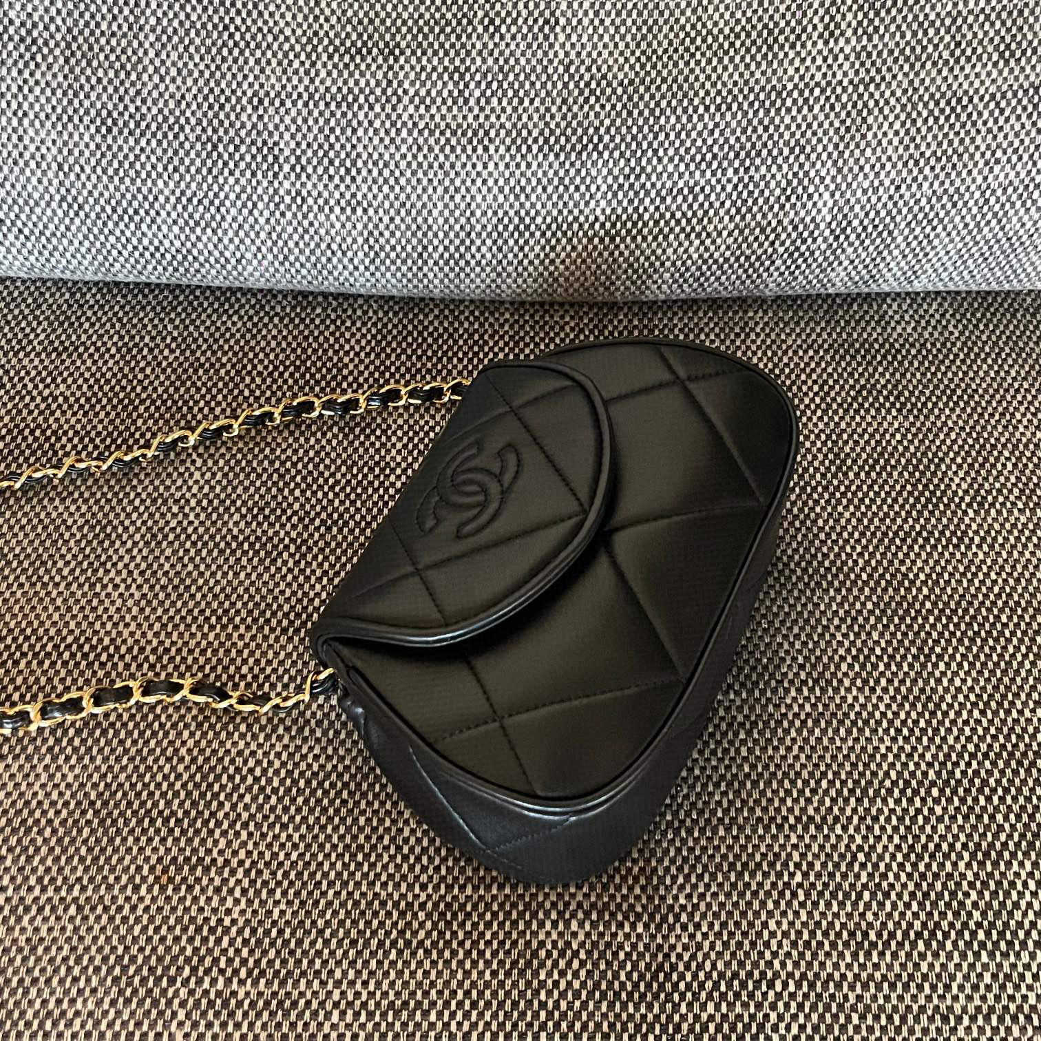 Dimensioni Chanel Yuanbaobao: 22 x 14 x 6,5 cm