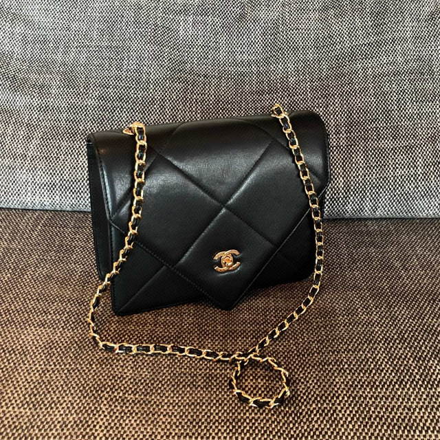 Dimensioni busta Chanel: 24*20*8cm
