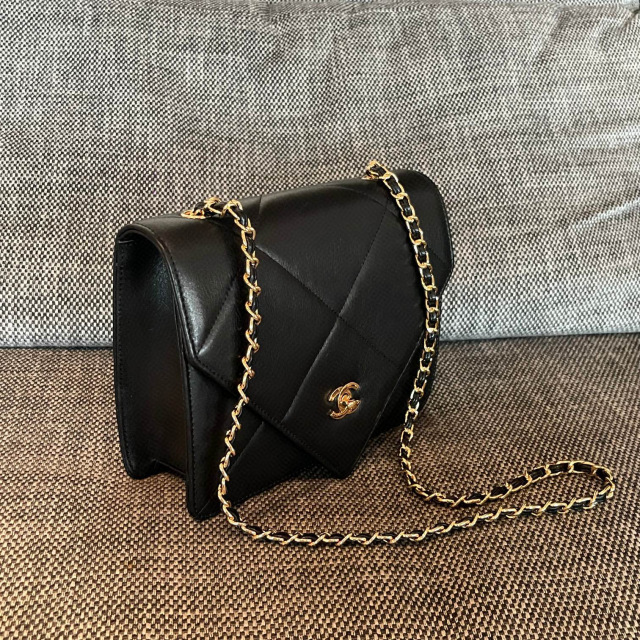 Dimensioni busta Chanel: 24*20*8cm