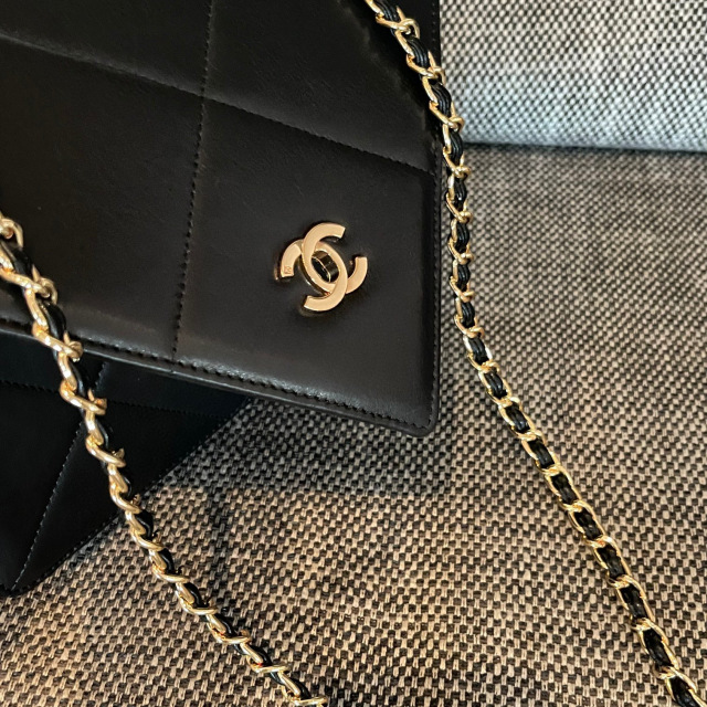 Dimensioni busta Chanel: 24*20*8cm