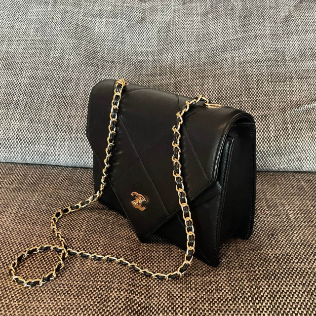 Dimensioni busta Chanel: 24*20*8cm