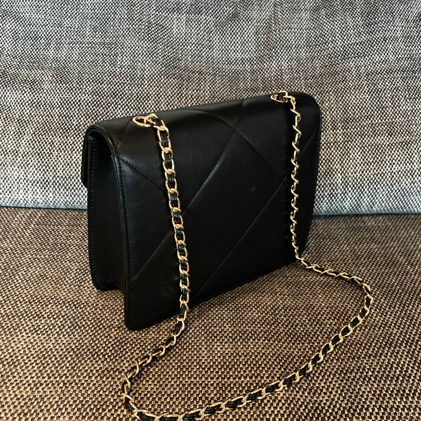 Dimensioni busta Chanel: 24*20*8cm