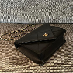 Dimensioni busta Chanel: 24*20*8cm