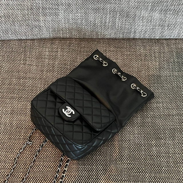 Chanel Leather chain shoulder  Size：29*17*5cm