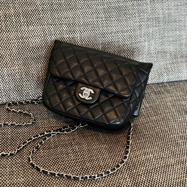 Chanel Leather chain shoulder  Size：29*17*5cm