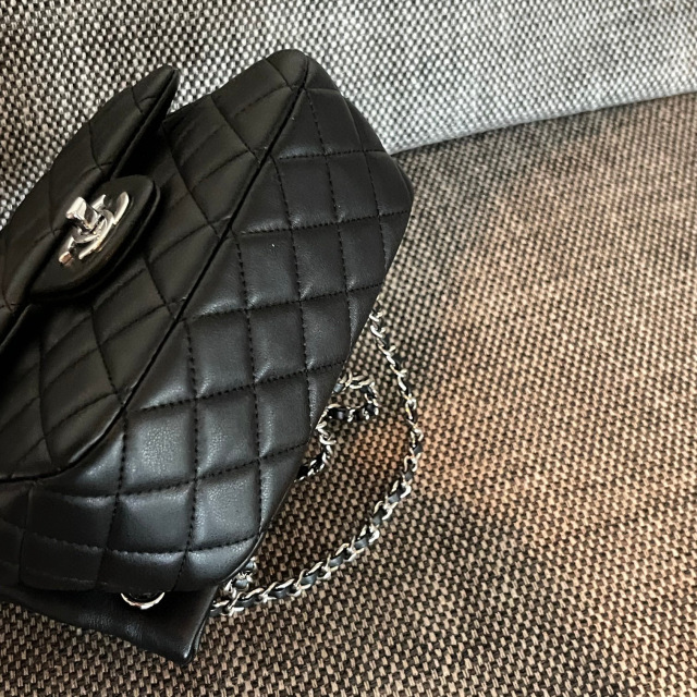 Chanel Leather chain shoulder  Size：29*17*5cm