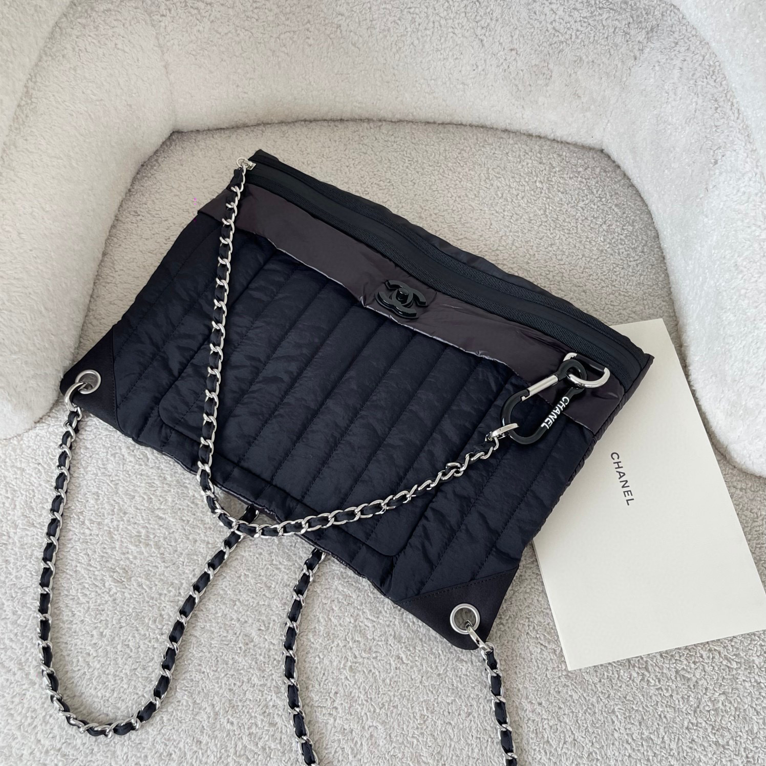 Chanel Nylon Schultern Größe: 44 * 35 * 3 cm