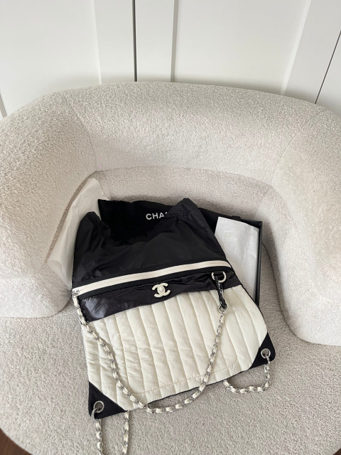 Chanel Nylon Schultern Größe: 44 * 35 * 3 cm