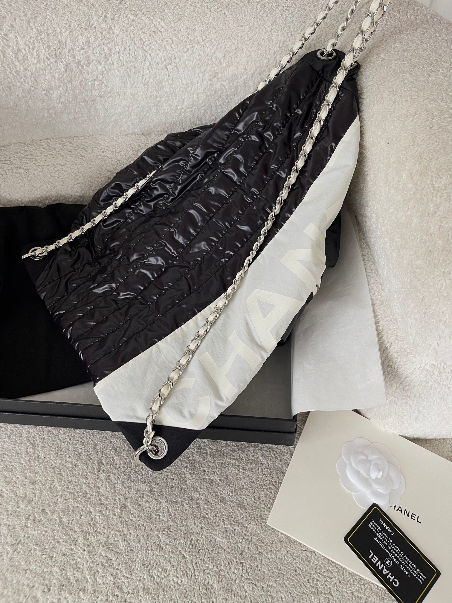 Chanel Nylon Schultern Größe: 44 * 35 * 3 cm