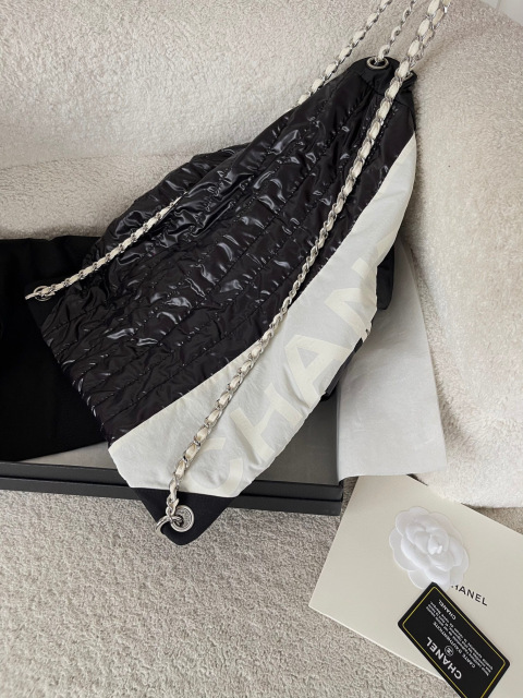 Chanel Nylon Schultern Größe: 44 * 35 * 3 cm