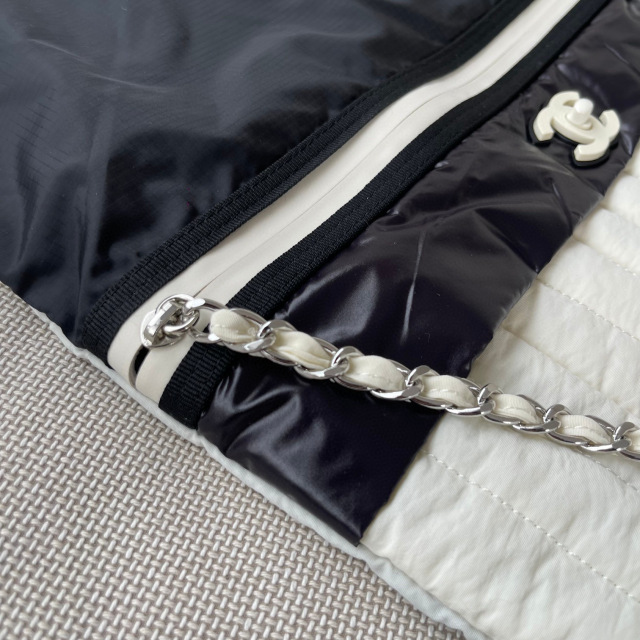 Chanel Nylon Schultern Größe: 44 * 35 * 3 cm
