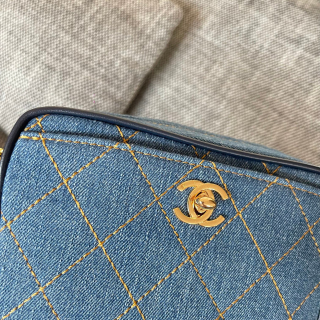 Saiz kamera Chanel Jeans：17.5*15.5*6.5cm