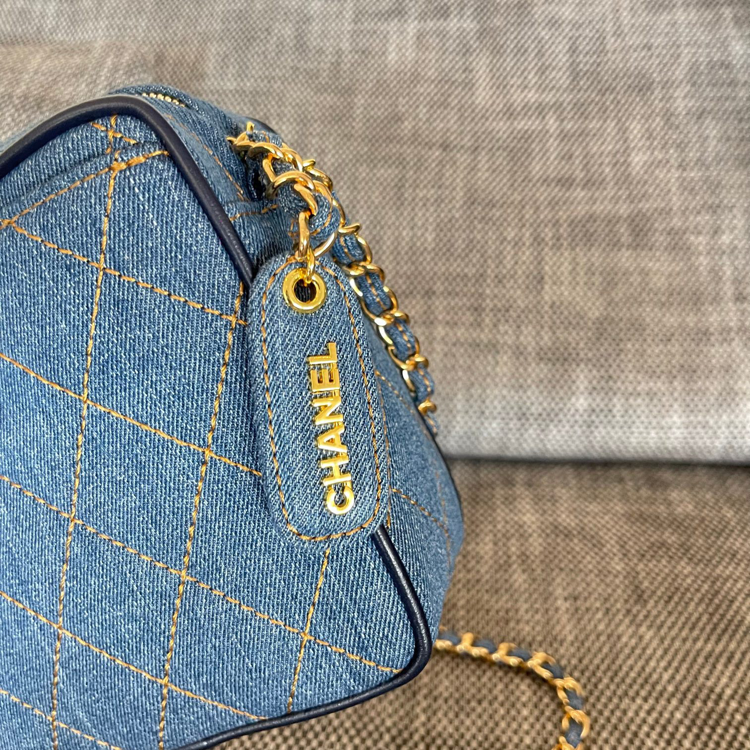 Saiz kamera Chanel Jeans：17.5*15.5*6.5cm