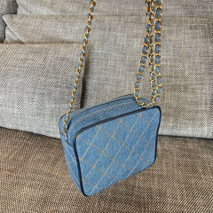 Saiz kamera Chanel Jeans：17.5*15.5*6.5cm