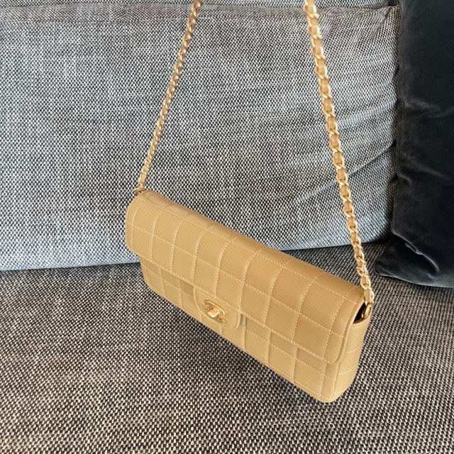 Dimensioni Chanel Binggebao: 26 x 13 x 4 cm
