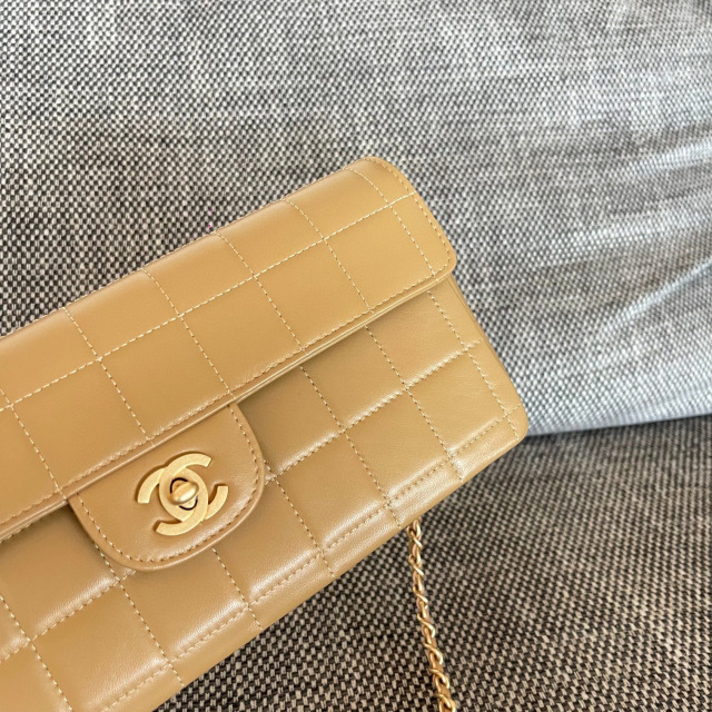 Dimensioni Chanel Binggebao: 26 x 13 x 4 cm