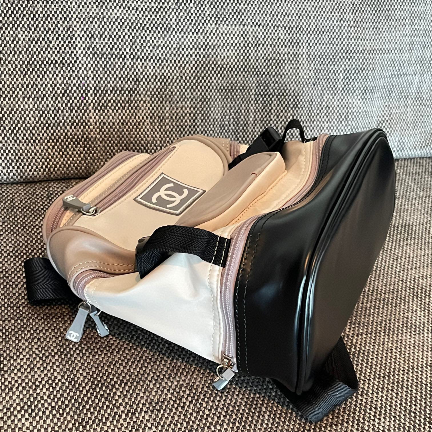 Zaino della serie Chanel Sports Dimensioni: 25*23*14cm