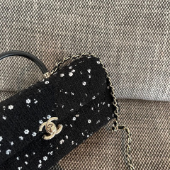 Chanel Tweed Schneeflocken-Pailletten Größe: 22 x 10 x 9 cm