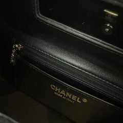 Chanel Tweed Schneeflocken-Pailletten Größe: 22 x 10 x 9 cm