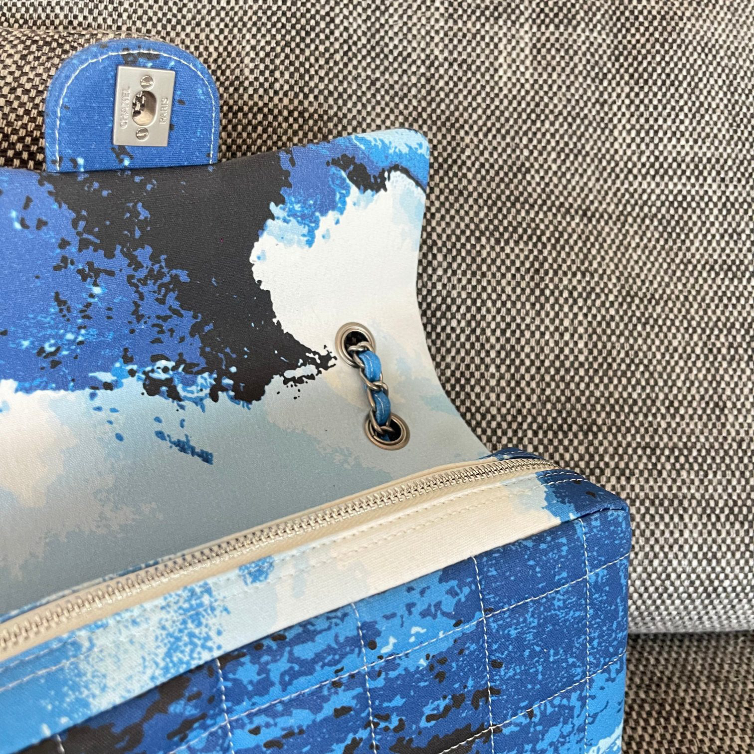 Chanel cf海浪宝尺寸：25.5*15.5*6.5cm