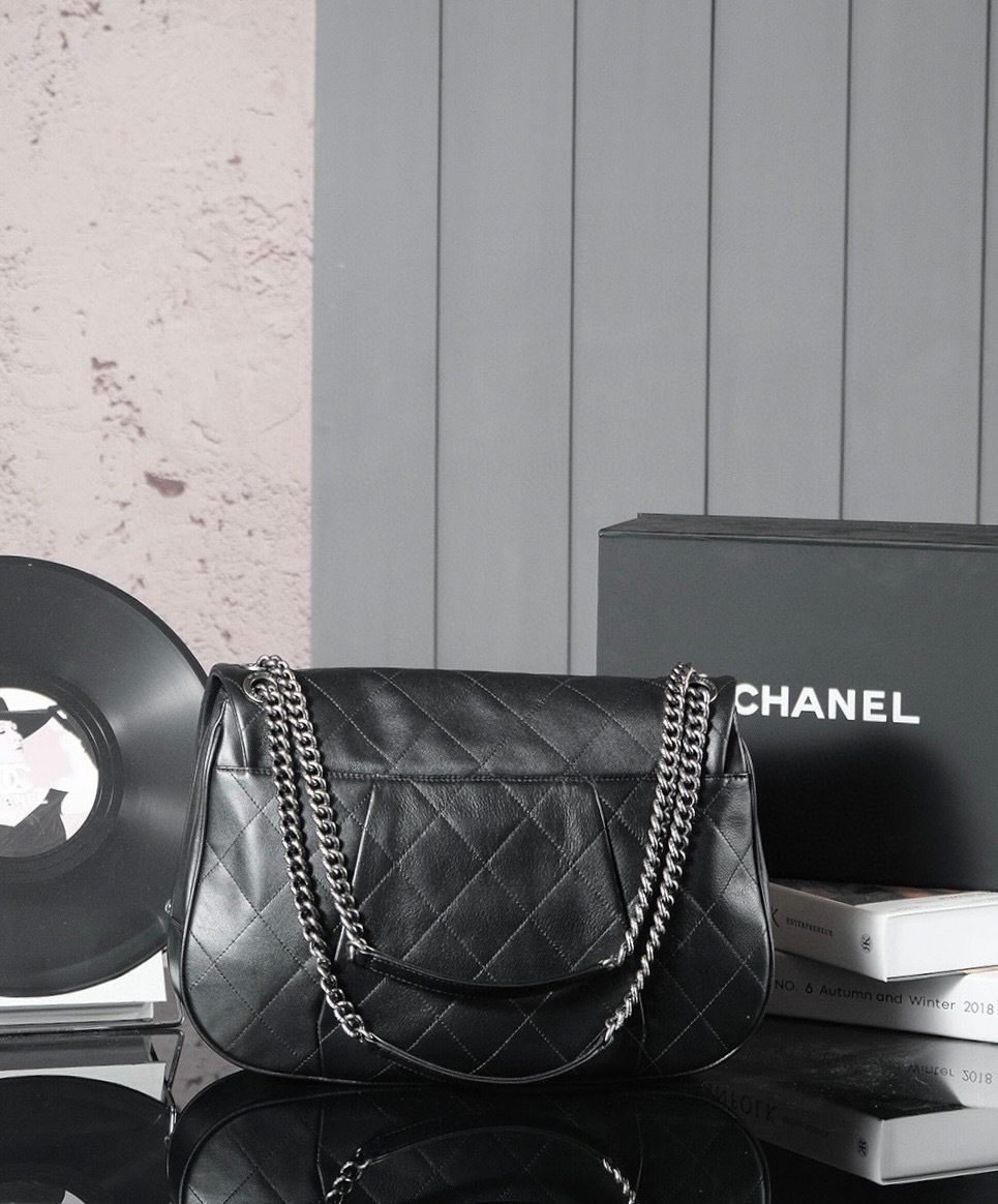 Chanel  Oblique-crossing handbag Size：35*26*7.5cm