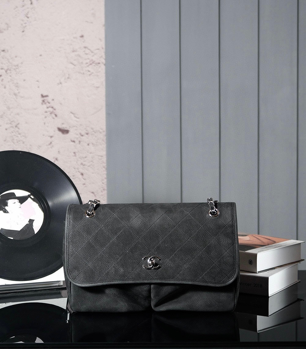 Chanel Medieval limite Dimensioni: 34*25*10cm