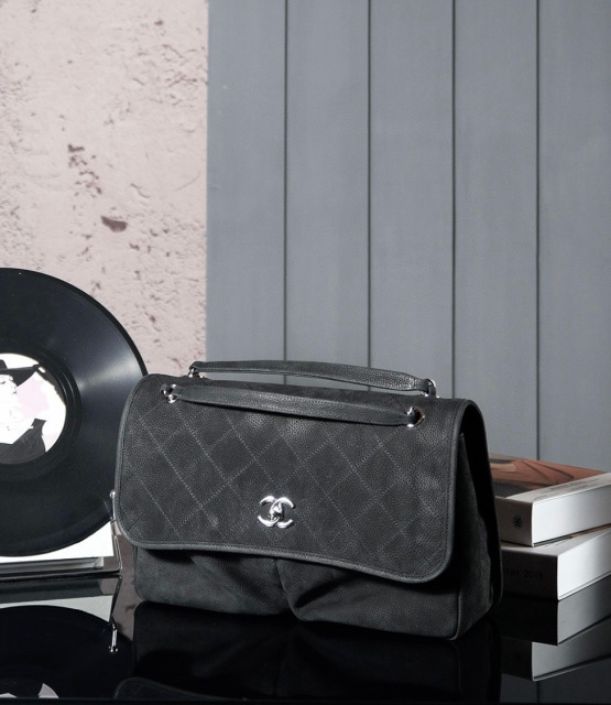 Chanel Medieval limite Dimensioni: 34*25*10cm