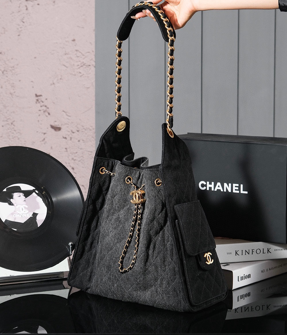 Chanel Bucket Kordelzug Größe: 40 x 30 x 15 cm
