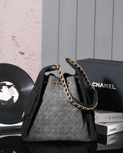 Chanel Bucket Kordelzug Größe: 40 x 30 x 15 cm