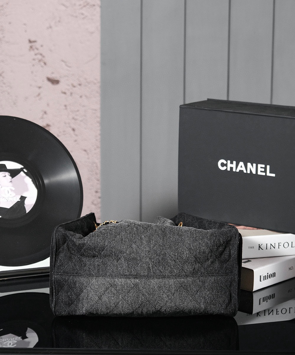 Chanel Bucket Kordelzug Größe: 40 x 30 x 15 cm