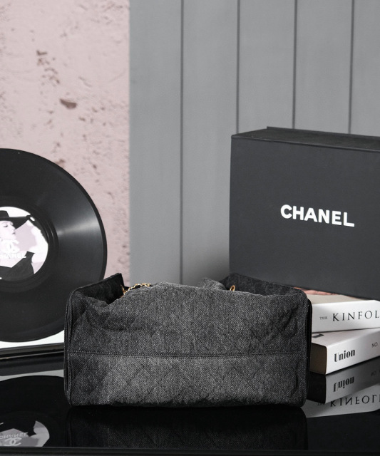 Chanel Bucket Kordelzug Größe: 40 x 30 x 15 cm