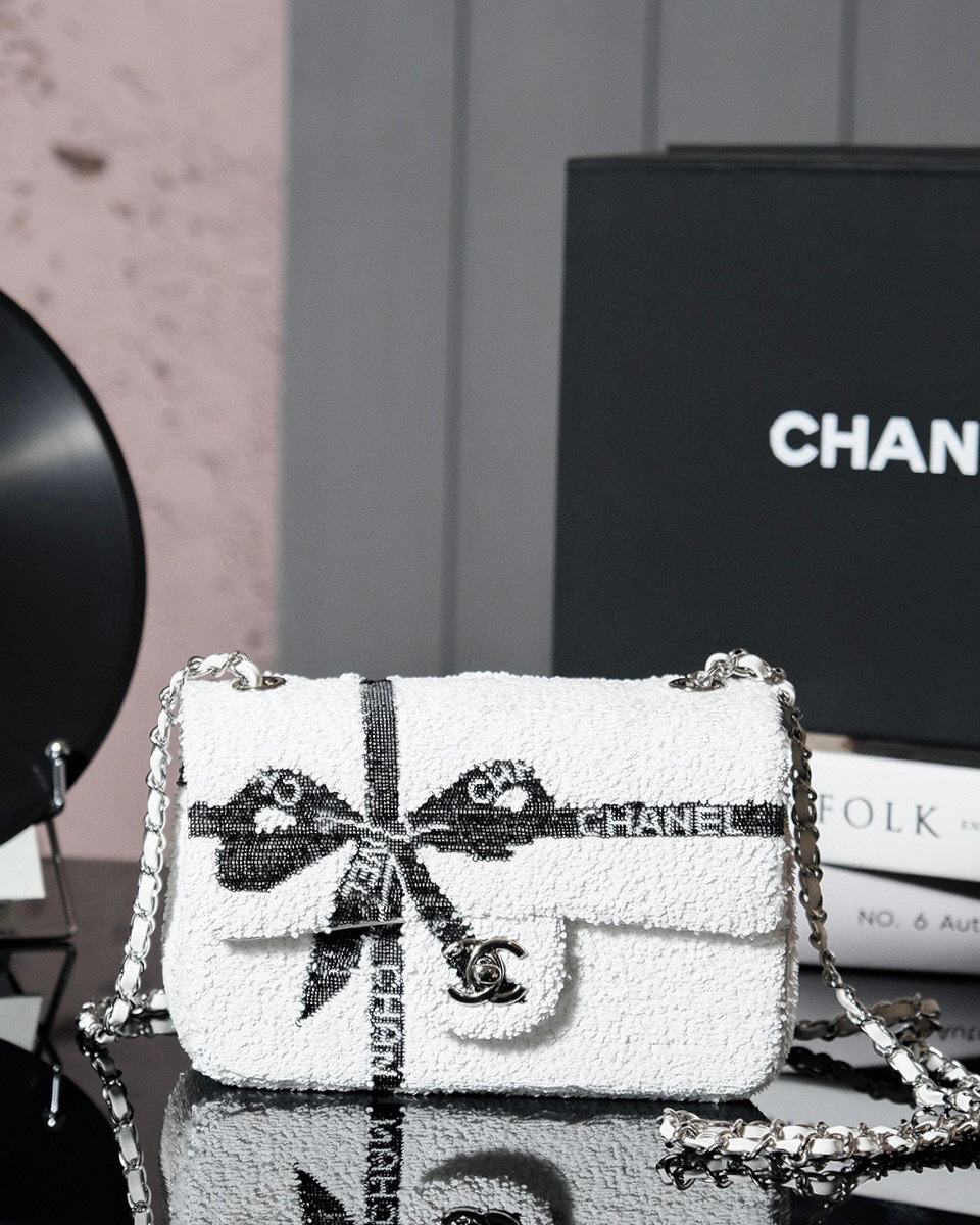 Chanel  cf bowknot   Size：20*10*7cm