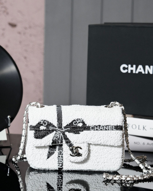 Chanel  cf bowknot   Size：20*10*7cm