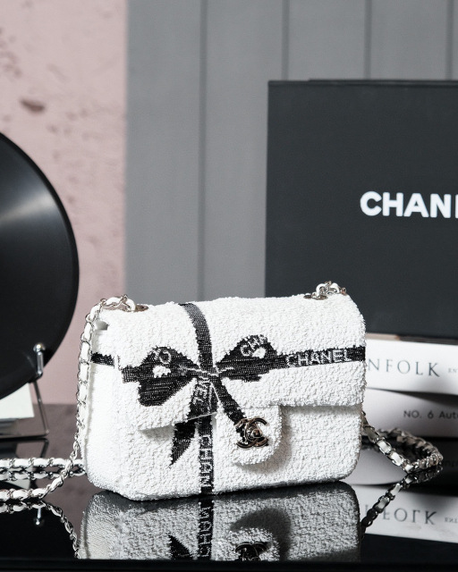 Chanel  cf bowknot   Size：20*10*7cm