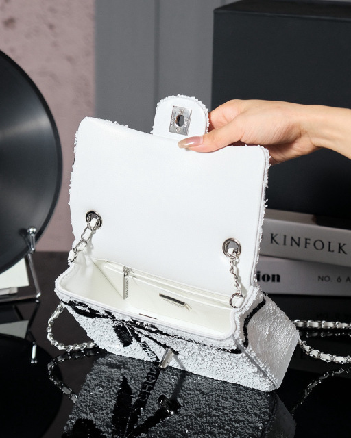 Chanel  cf bowknot   Size：20*10*7cm