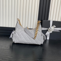 Chanel Hoho Hippie-Tasche Größe: 31 x 22 x 15 cm