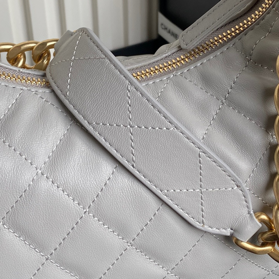 Chanel Hoho Hippie-Tasche Größe: 31 x 22 x 15 cm